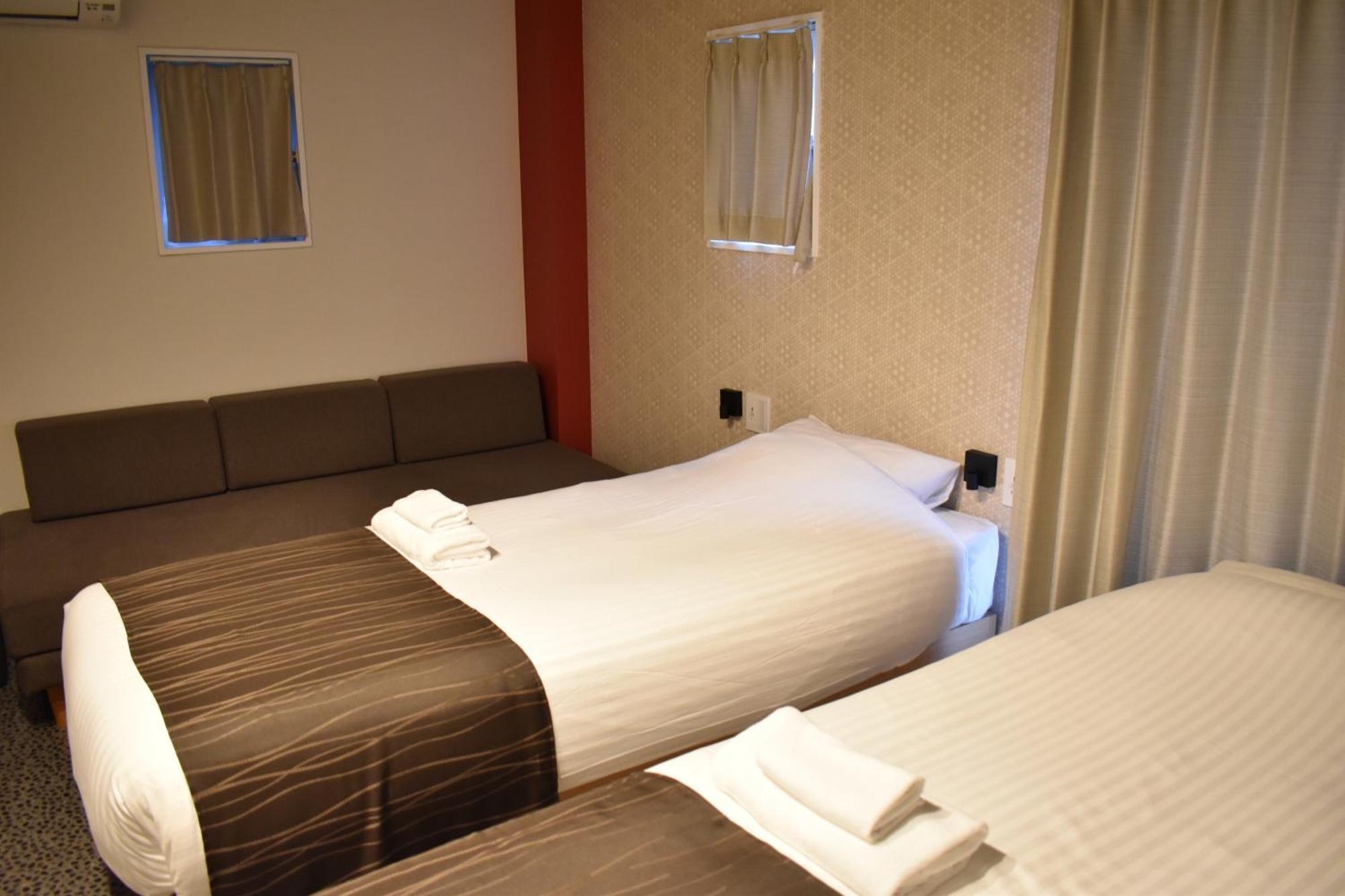 Shinsaibashi House Hotel Oszaka Szoba fotó